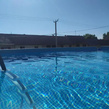 아파트 Neidhardt Vendeghaz *