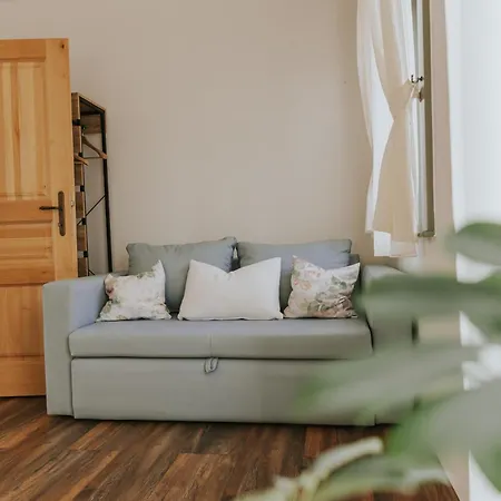 Neidhardt Vendeghaz Apartment Boly