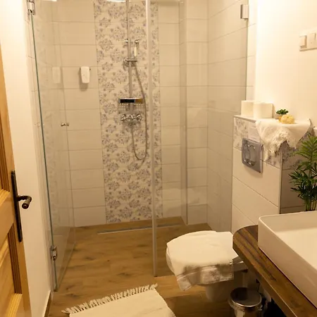 Neidhardt Vendeghaz * Bóly