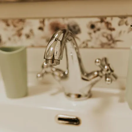 Neidhardt Vendeghaz *