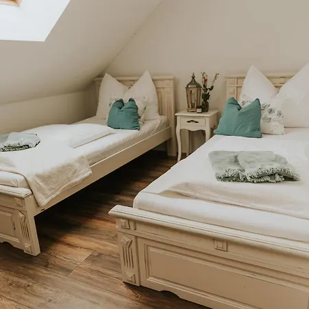 Neidhardt Vendeghaz *