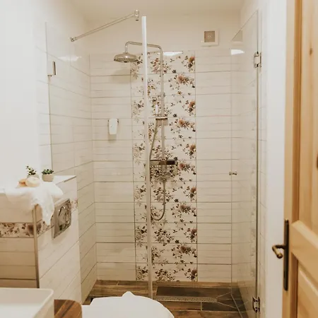 Neidhardt Vendeghaz 아파트