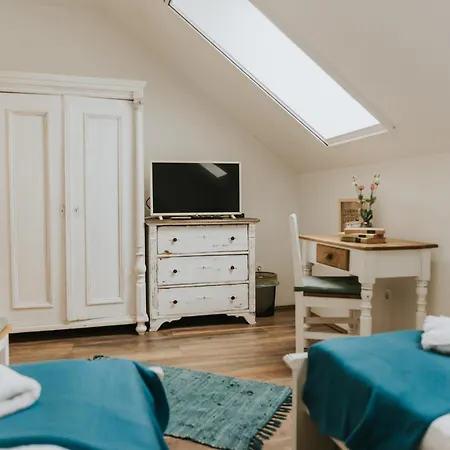 Neidhardt Vendeghaz *