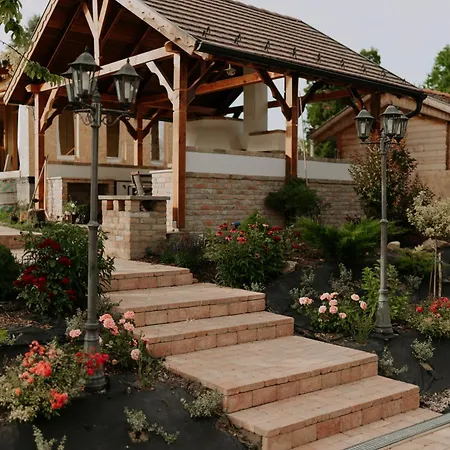 Neidhardt Vendeghaz 아파트 *