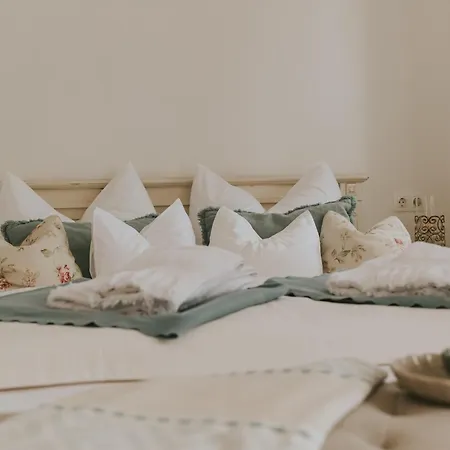 Neidhardt Vendeghaz 아파트 Bóly