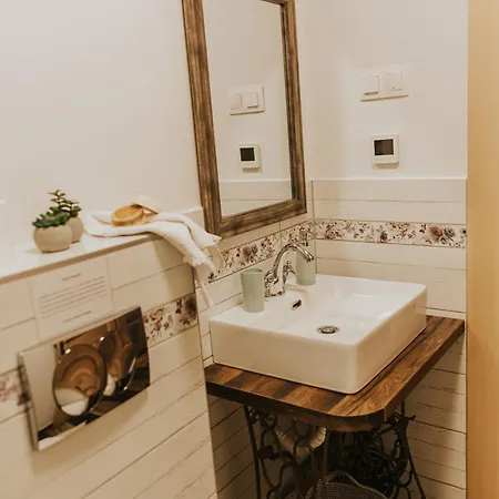 Neidhardt Vendeghaz *